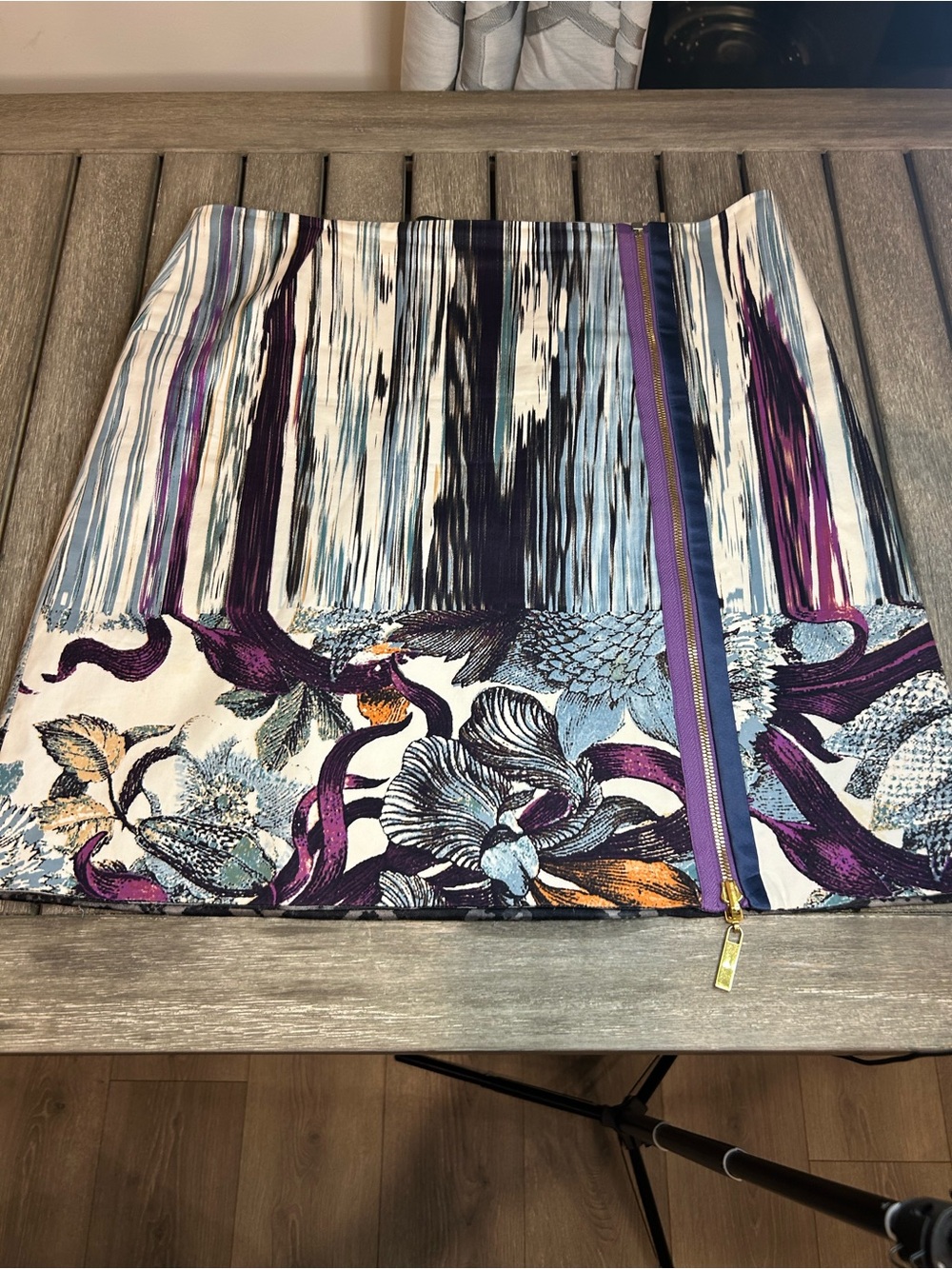 Elie Tahari Purple, Blue & White Floral-Print Mini Skirt with Gold Zipper